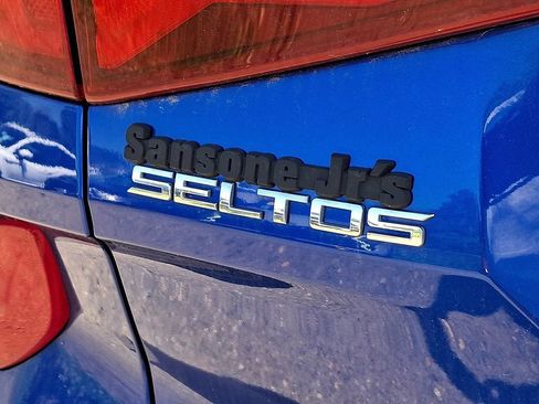 Used 2021 Kia Seltos LX AWD/4WD image 30