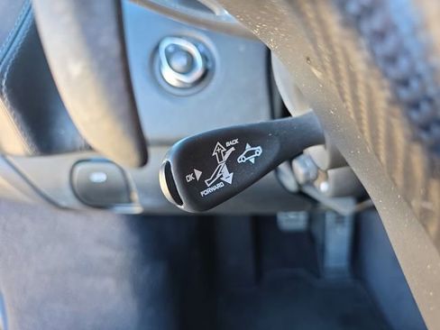 Used 2020 McLaren 570S Spider image 21