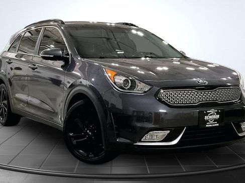 Used 2018 Kia Niro EX w/ Option Group 020 FWD image 12