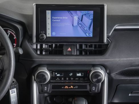 Used 2025 Toyota RAV4 LE image 18