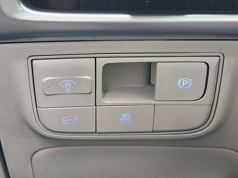 Certified 2025 Hyundai Tucson Limited image 16