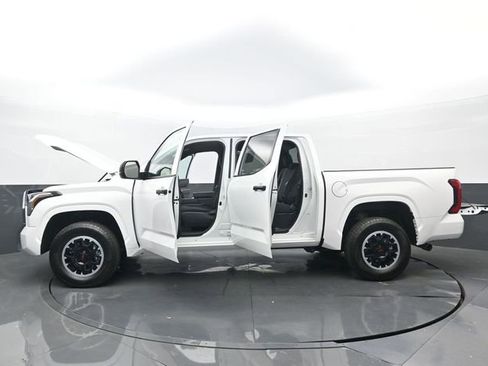 Used 2026 Toyota Tundra SR AWD/4WD image 33