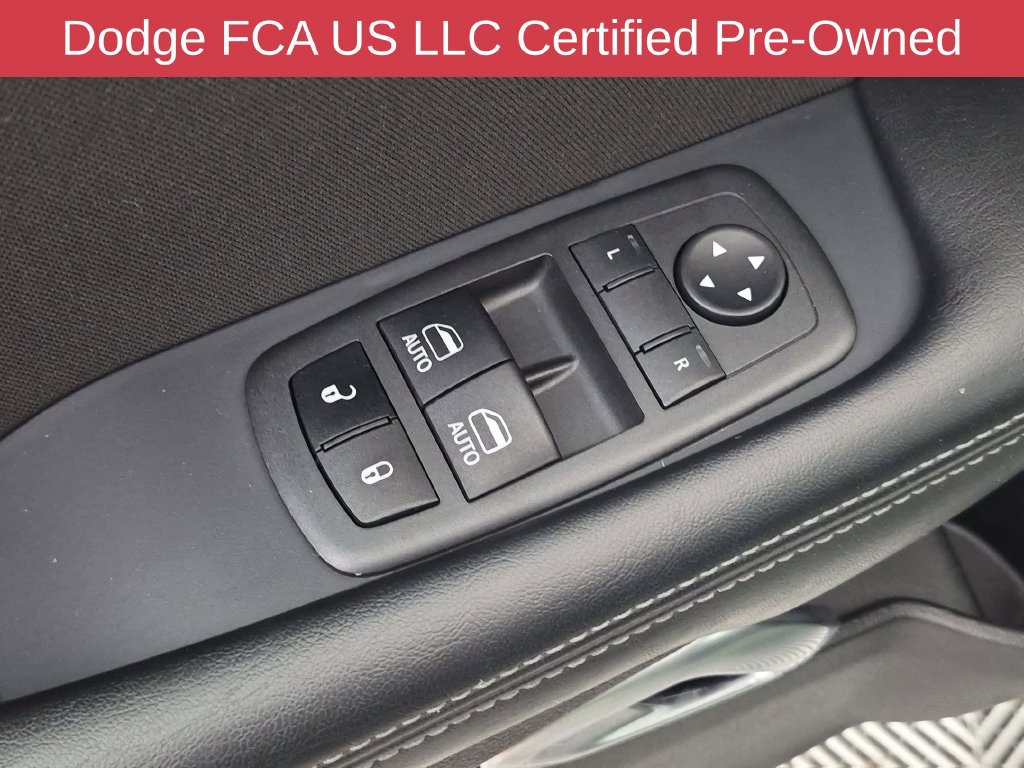 Used 2022 Dodge Challenger R/T Scat Pack RWD image 15