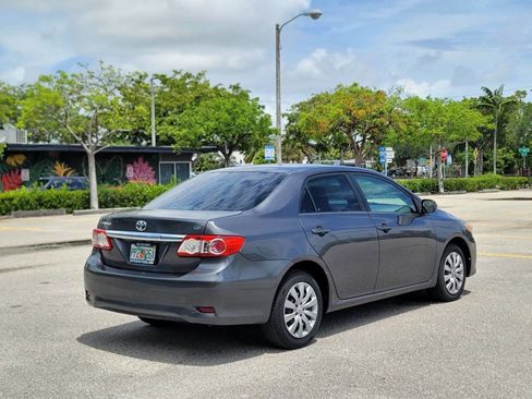 Used 2013 Toyota Corolla LE FWD image 6