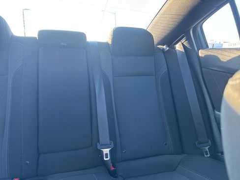 Used 2016 Dodge Charger SXT image 14