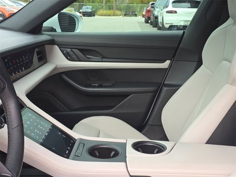 Used 2023 Porsche Taycan 4S image 23