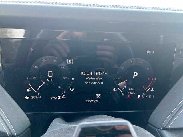 Used 2025 GMC Yukon Elevation AWD/4WD image 27