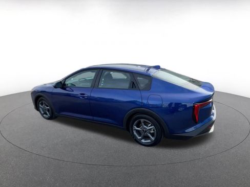 Used 2025 Kia K4 LXS image 10