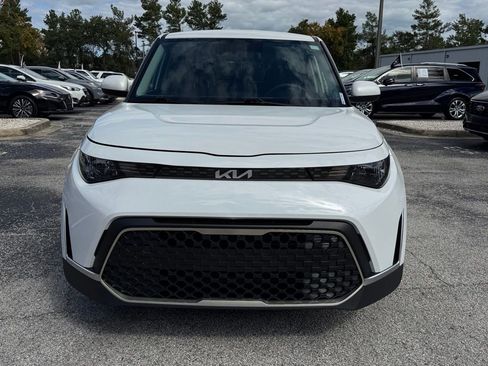 Used 2023 Kia Soul LX image 2