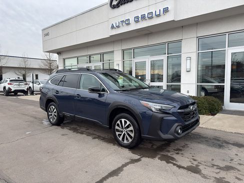 Used 2025 Subaru Outback Premium w/ Popular Package #1A image 1