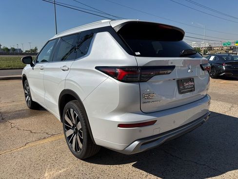 New 2026 Mitsubishi Outlander SEL FWD image 6