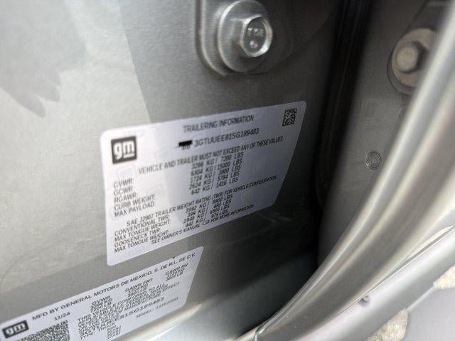 Used 2025 GMC Sierra 1500 AT4 w/ Technology Package AWD/4WD image 32