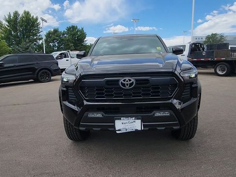 Used 2026 Toyota Tacoma TRD Off-Road w/ TRD Off Road Upgrade Package AWD/4WD image 14