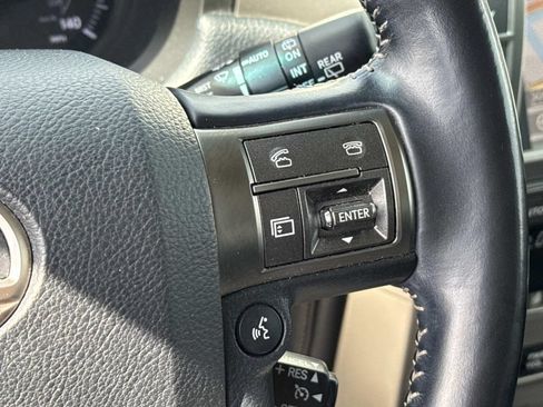 Used 2018 Lexus GX 460 Premium w/ Premium Package AWD/4WD image 26