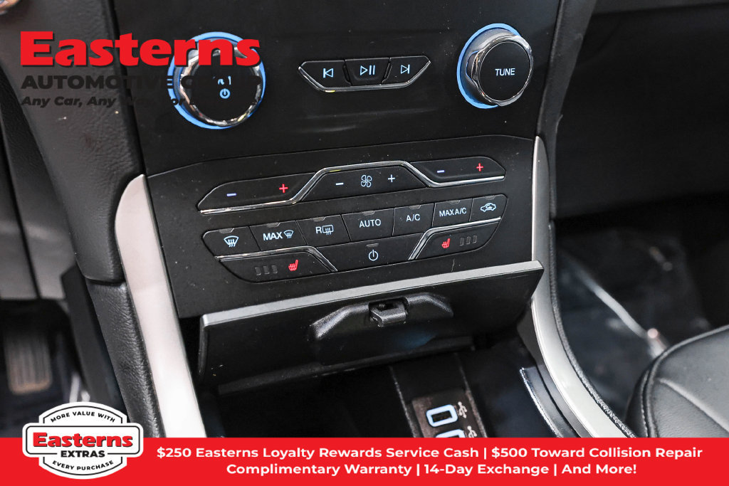 Used 2019 Ford Edge SEL w/ Equipment Group 201A FWD image 22