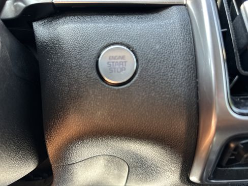 Used 2021 Kia Sorento S AWD/4WD image 13