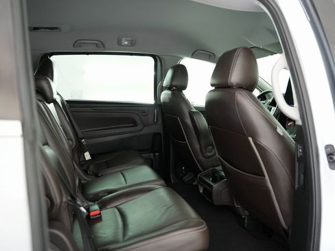 Used 2019 Honda Odyssey EX image 44