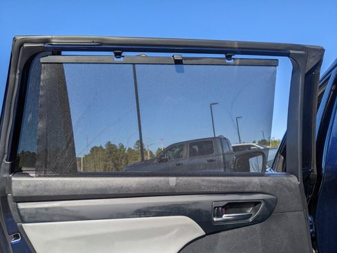 Used 2021 Toyota Highlander XLE image 57