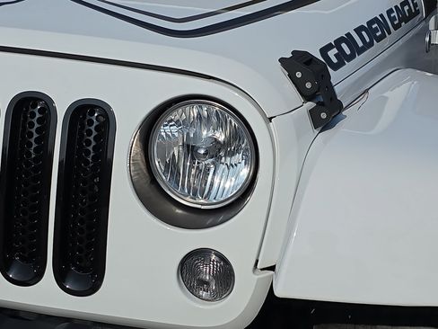 Used 2018 Jeep Wrangler Unlimited Sport AWD/4WD image 25