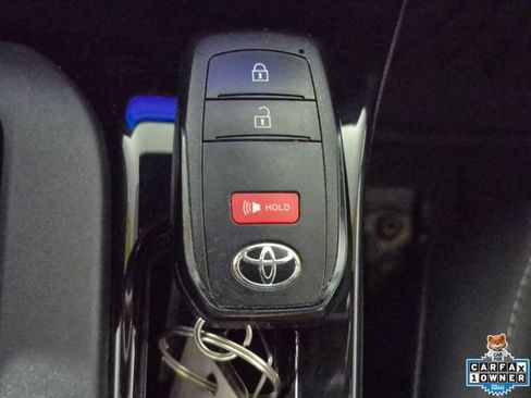 Used 2024 Toyota Prius XLE AWD/4WD image 19