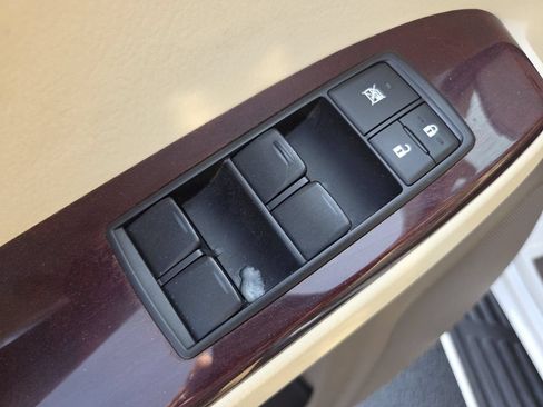 Used 2015 Lexus GX 460 w/ Premium Package AWD/4WD image 31