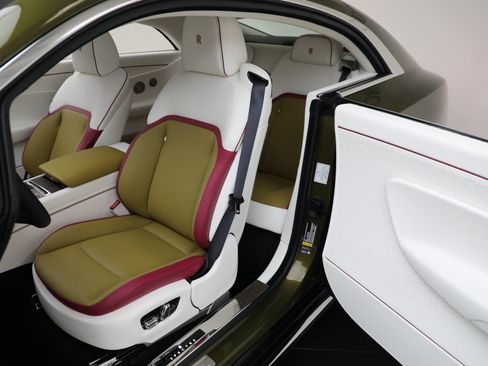 Certified 2025 Rolls-Royce Spectre w/ Spectre Launch Package AWD/4WD image 4