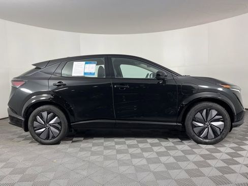 Used 2024 Nissan Ariya AWD image 11