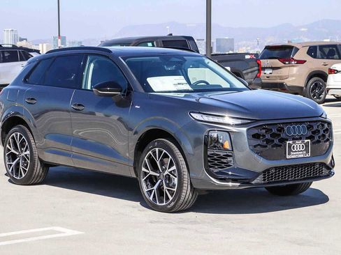 New 2026 Audi Q3 quattro 2.0T image 3