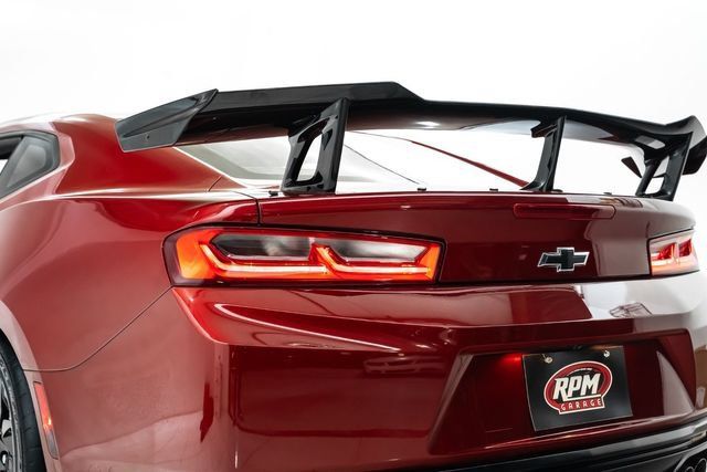 Used 2017 Chevrolet Camaro SS RWD image 12