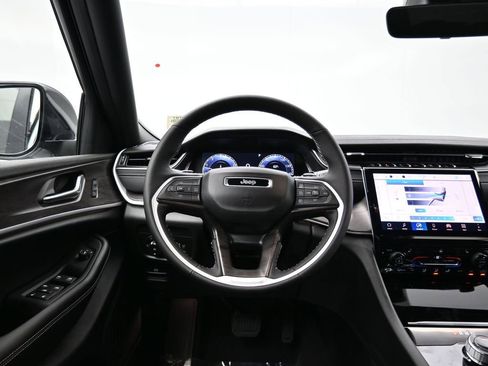 New 2025 Jeep Grand Cherokee L Limited w/ Black Appearance Package image 38