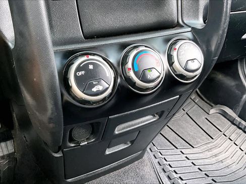 Used 2005 Honda CR-V EX image 30