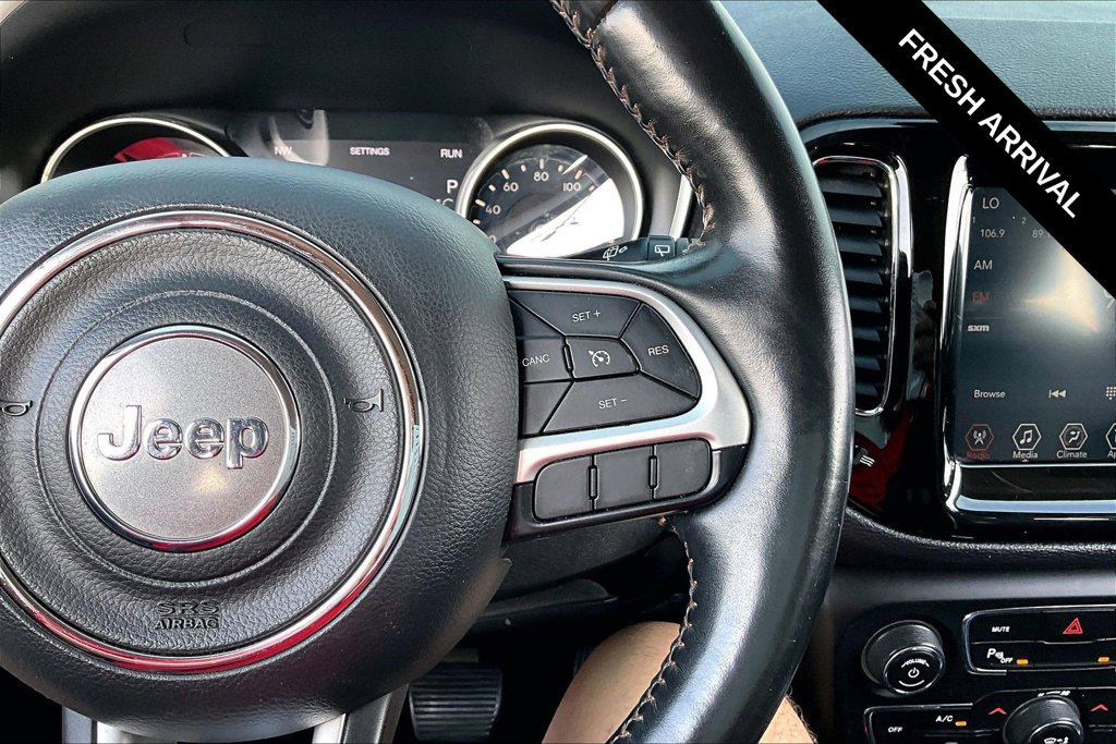 Used 2018 Jeep Compass Limited AWD/4WD image 13