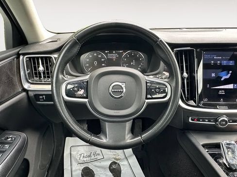 Used 2022 Volvo S60 B5 Inscription w/ Advanced Package FWD image 12