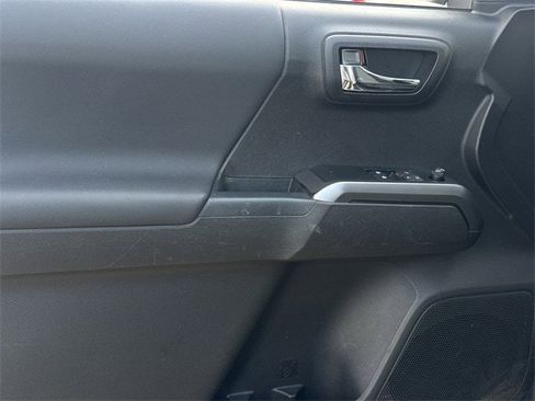 Used 2021 Toyota Tacoma TRD Off-Road w/ TRD Premium Off Road Package image 26