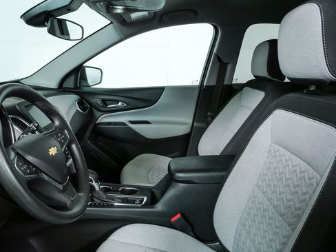 Certified 2024 Chevrolet Equinox LS w/ LS Convenience Package FWD image 5