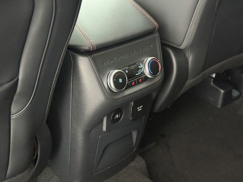Certified 2025 Ford Explorer ST image 29