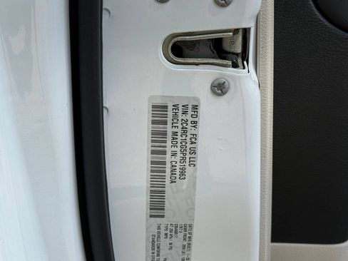 Used 2023 Chrysler Voyager LX FWD image 29