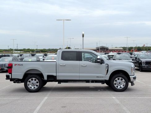 New 2026 Ford F250 Lariat w/ Chrome Package AWD/4WD image 9