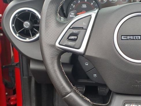 Used 2017 Chevrolet Camaro SS image 21