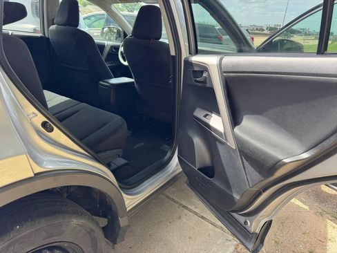 Used 2016 Toyota RAV4 LE FWD image 20