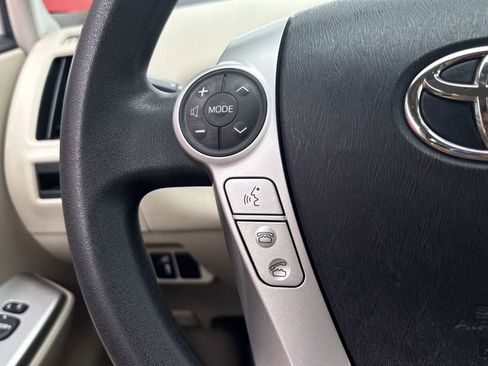 Used 2012 Toyota Prius V Five image 33