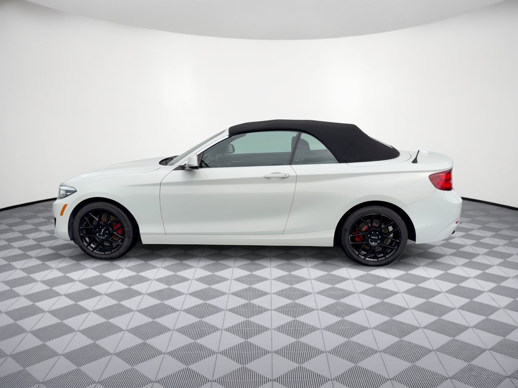 Used 2020 BMW 230i xDrive Convertible AWD/4WD image 2