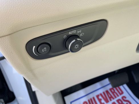 Used 2023 Buick Envision Preferred AWD/4WD image 13