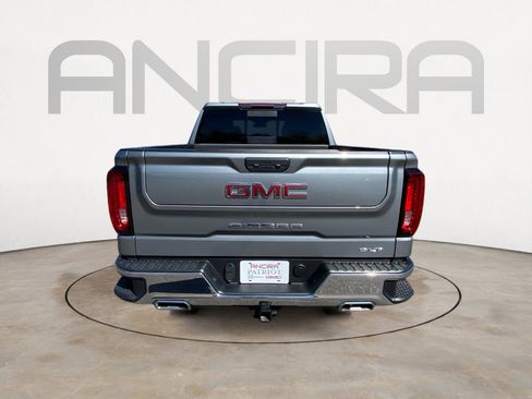 Used 2024 GMC Sierra 1500 SLT image 9