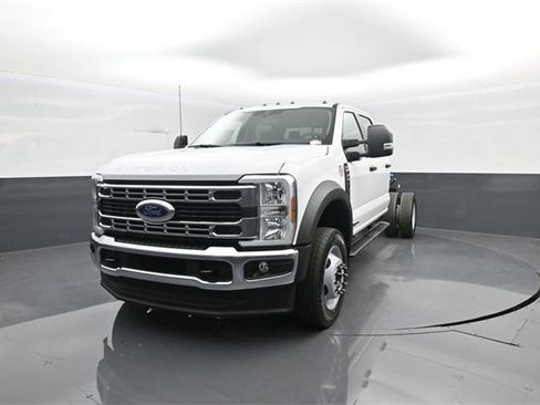 New 2026 Ford F450 XL w/ XL Chrome Package image 3