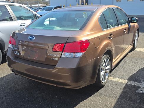 Used 2013 Subaru Legacy 2.5i Premium image 3