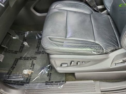 Used 2018 Chevrolet Tahoe LS w/ All-Season Package image 37