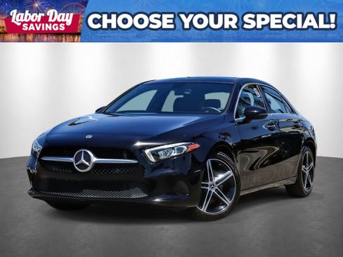 Used 2022 Mercedes-Benz A 220 image 1