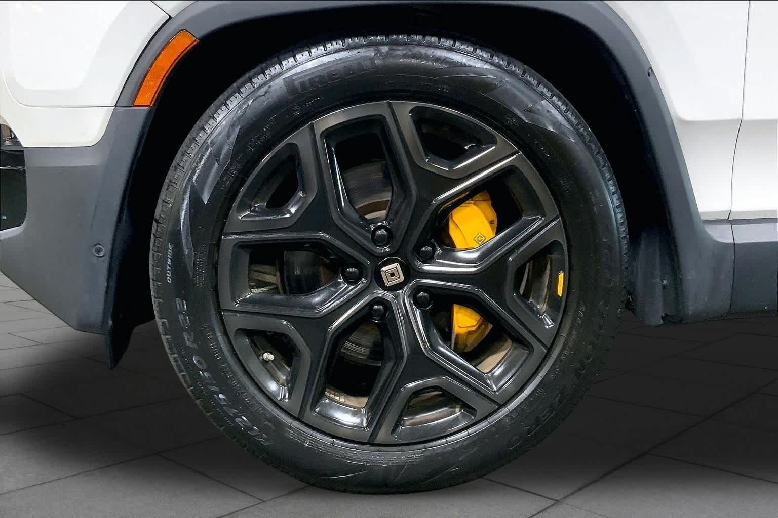 Used 2023 Rivian R1S Launch Edition Quad AWD/4WD image 9