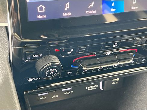 Used 2022 Jeep Grand Cherokee Limited image 20